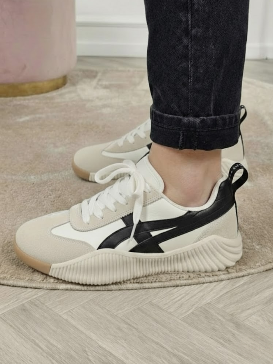 Ribbed-Sole Original Sneakers