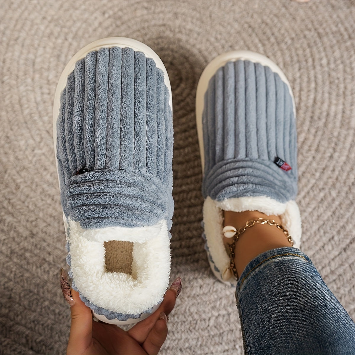 Plush-Lined Ribbed Pantoffels